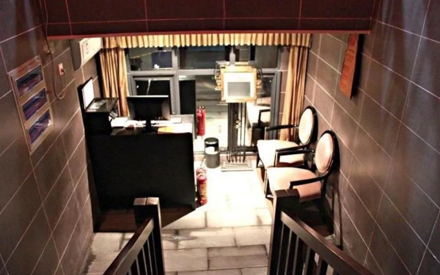 Wudangshan Dayue Hotel