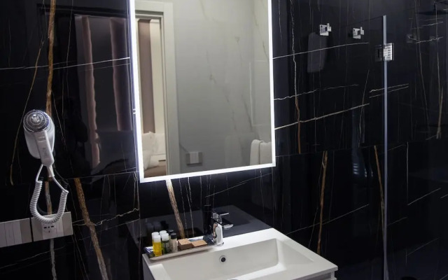 Lauria Luxury Room
