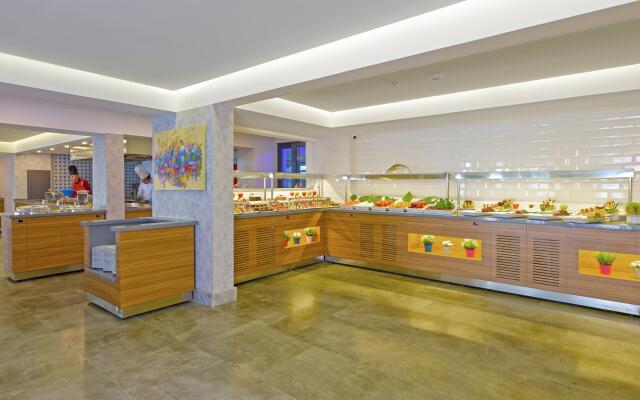 Floria Beach Hotel