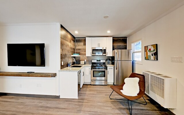 4093 Manzanita Ave Cabin Unit 2