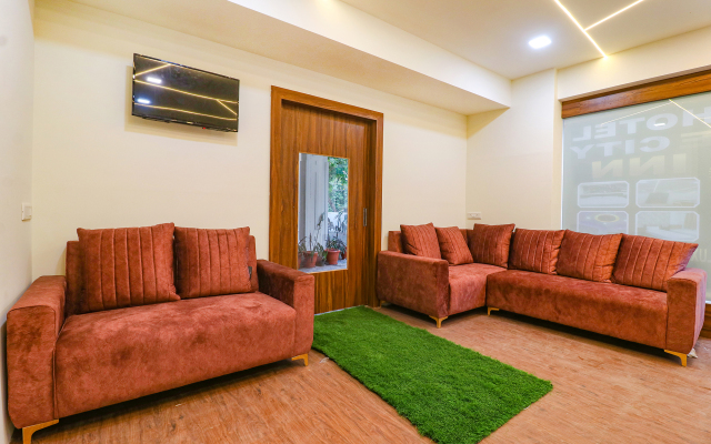 Fabhotel E City Inn