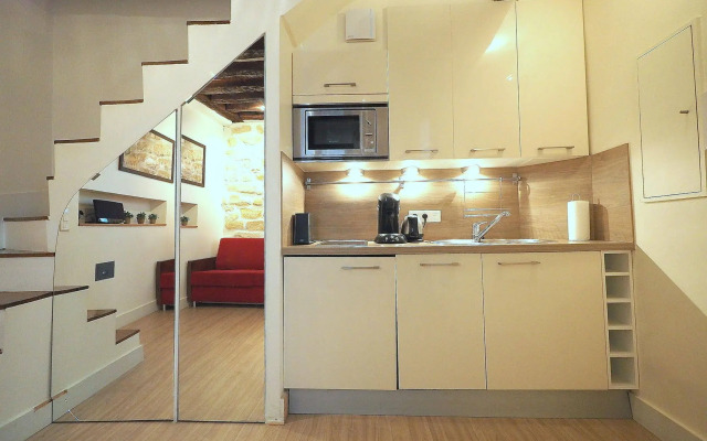 Louvre Parisian ChicSuites