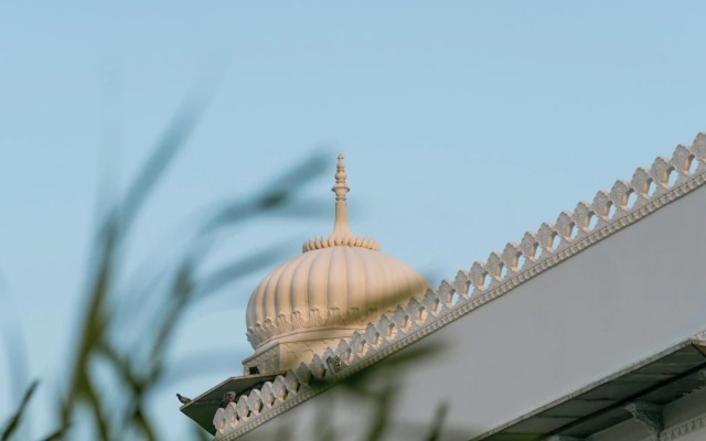 Daulatgarh Resort and Spa