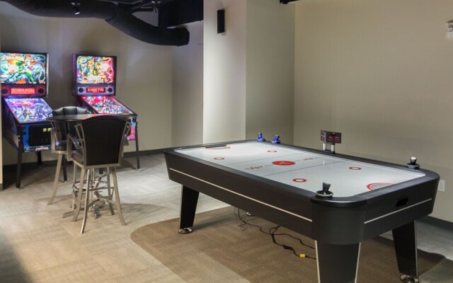 Modern 2BR 2BATH near French Quarter