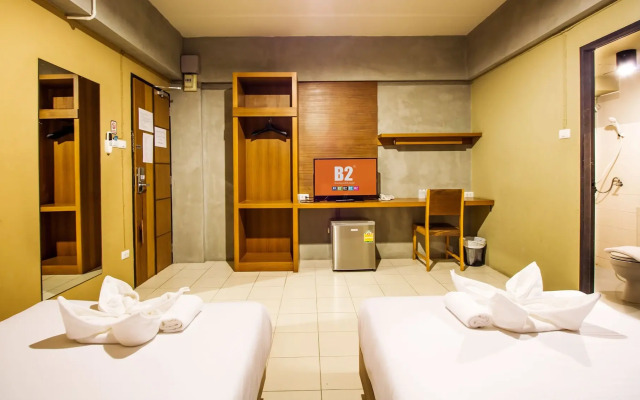 B2 Santitham (Wat Jed Yod) Boutique & Budget Hotel