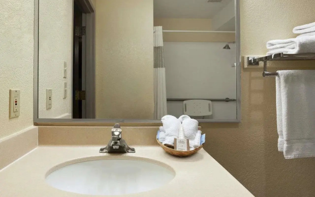 Baymont Inn & Suites Lincoln