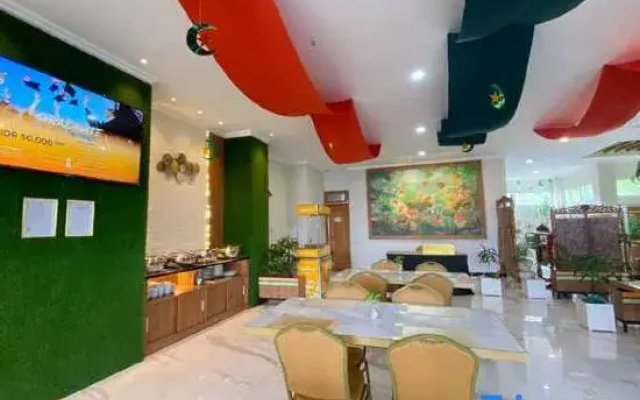 The Grand Cabin Hotel