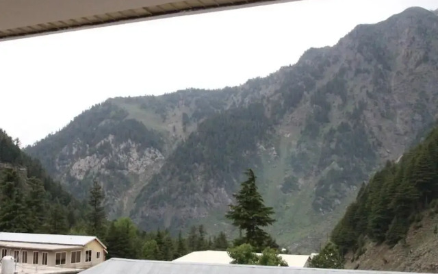 Nine Tree Hotel Naran
