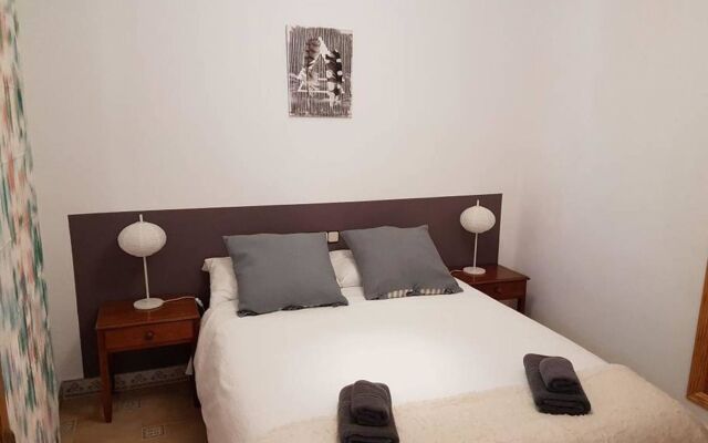 House With 3 Bedrooms in S'illot-cala Morlanda, With Furnished Terrace