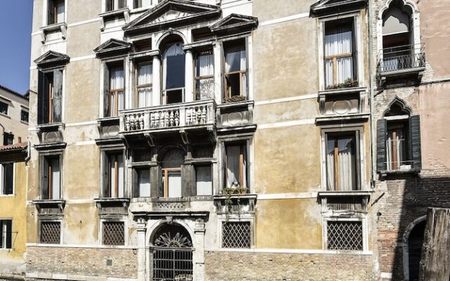 Santa Maria Formosa Apartments