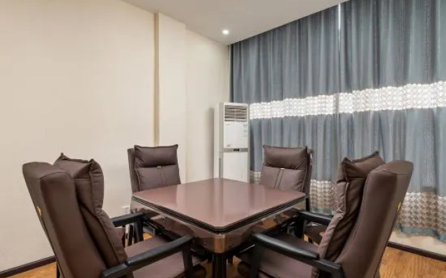 Yuanxuan Hotel (Anshun Xintiandi Food Street)
