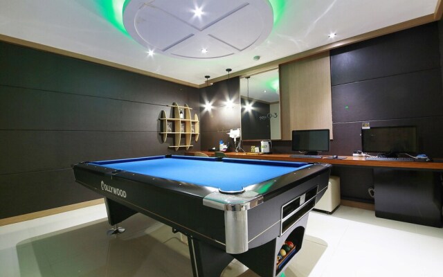 Hotel Page