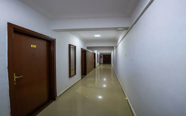 OYO 18647 Pandav City Hotel