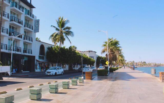 Seven Crown La Paz Malecon