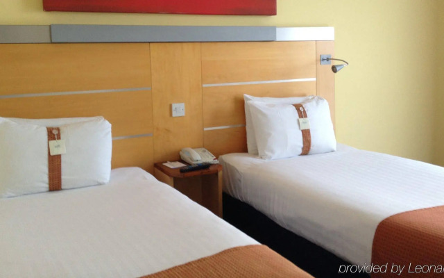 Holiday Inn Express London-Epsom Downs by IHG