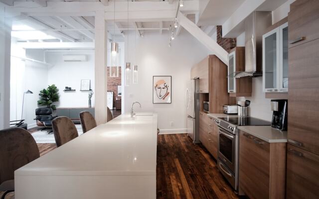 1861 Grand Loft in Old Port by Nuage