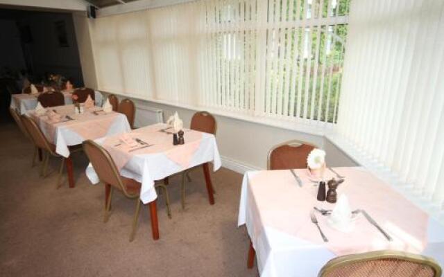 Grove Court Hotel