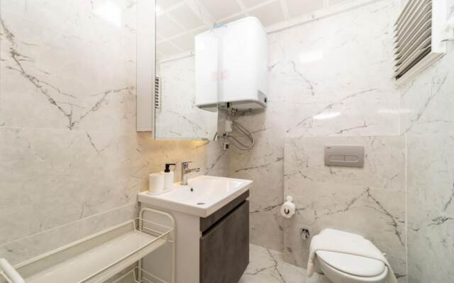 Pleasant Flat With Shared Pool in Kepez