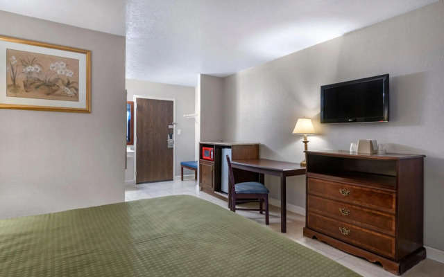 Rodeway Inn