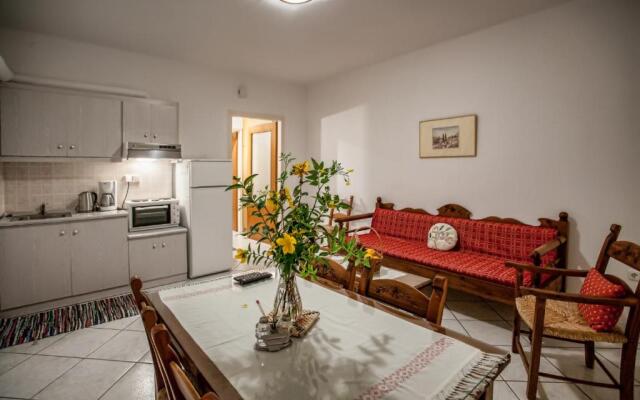 Alexandros Apartments