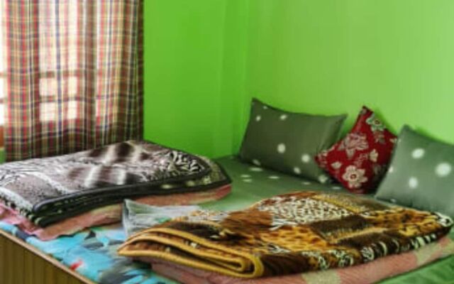 Piggy Hostel Kaza