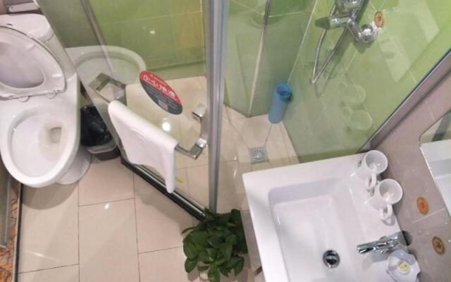 GreenTree Inn Shangqiu Liangyuan District Railway Station Express Hotel