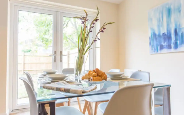 Razia Apartments