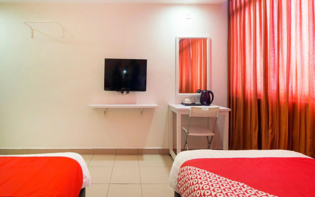 Super OYO 761 City Hotel