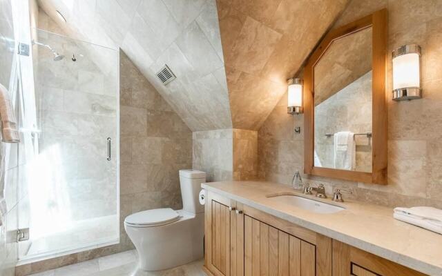 Hunter by AvantStay | Riverfront Cabin w/ Prvt Cottage | 10Mins from Squaw