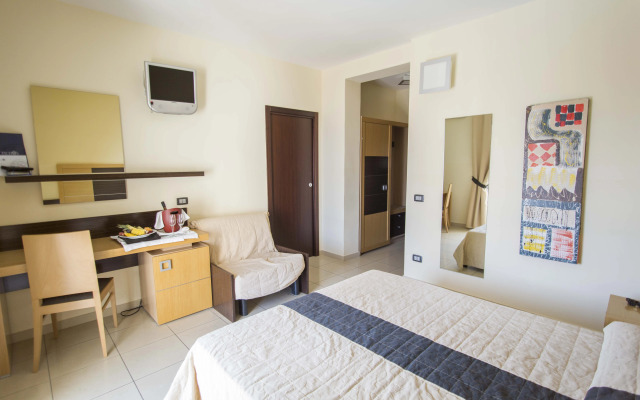 Ticho's Greenblu Hotel