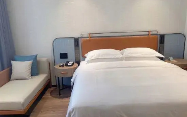 Echarm Hotel (Macheng Square Branch)