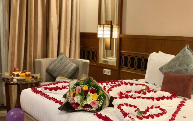 Violet Al Azizia Hotel