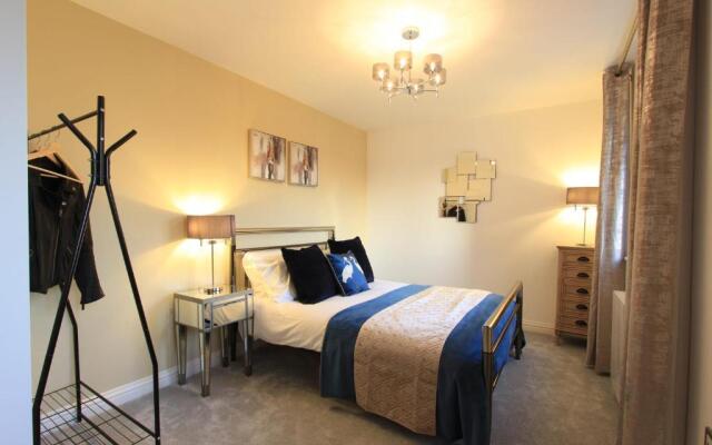 Cabot Mews Apartment 7