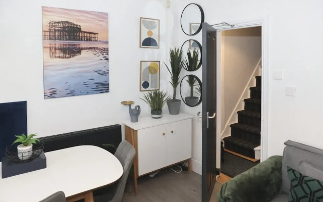 Hove and Away With Garden By My Getaways