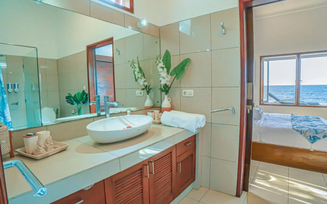 Air Sanih Beach Villa