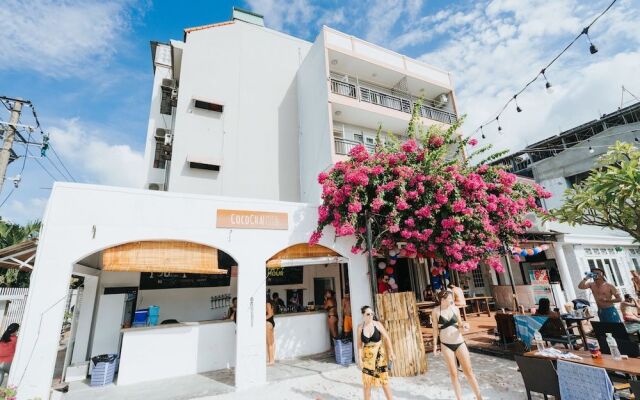 Cococha Hostel  Pool Club Adult Only