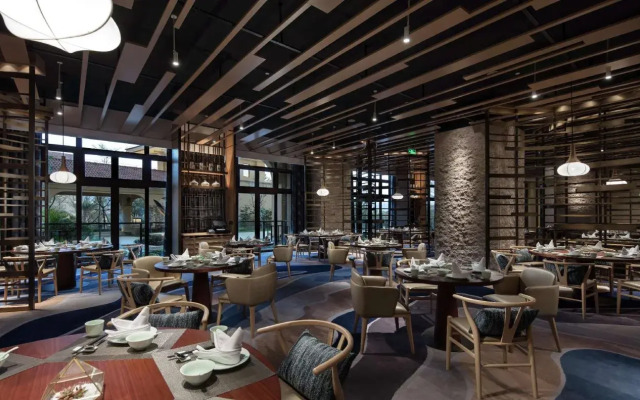 DoubleTree by Hilton Huidong Resort