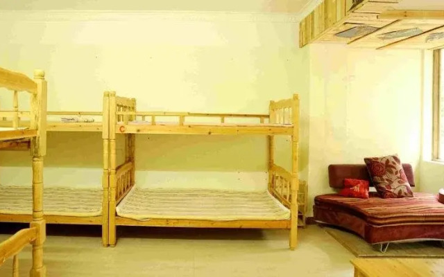 Good Friends Youth Hostel