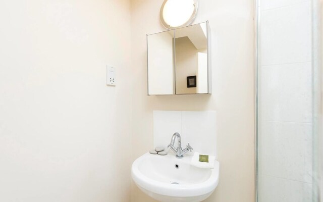 Spacious 2BR Apartment in Shoreditch