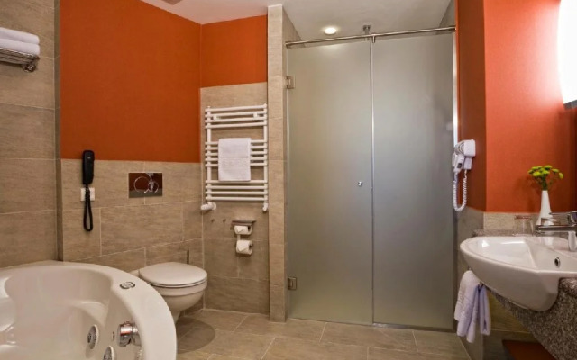 Bradet Ensana Health Spa Hotel(Empty)