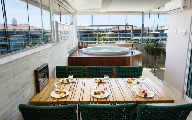 Penthouse Apartment with Hot Tub near Beach