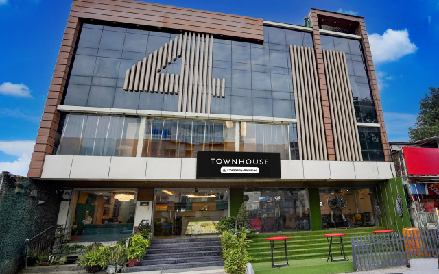 Townhouse Prayagraj Central Bus Terminal Formerly Hotel Four View