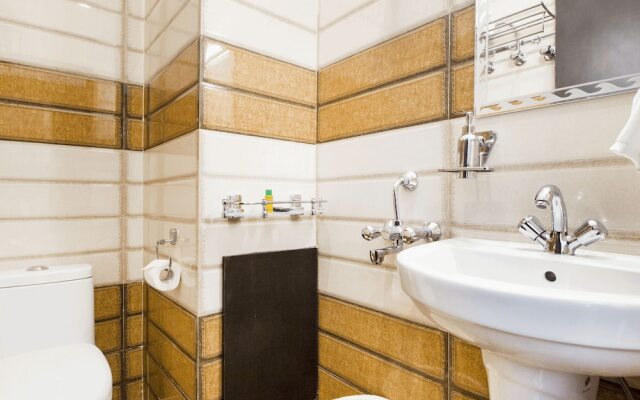 FabHotel Tranquil Inn Gomti Nagar