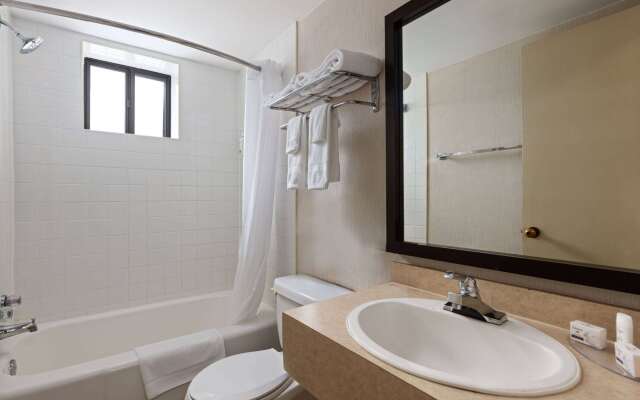 Travelodge by Wyndham Thunder Bay