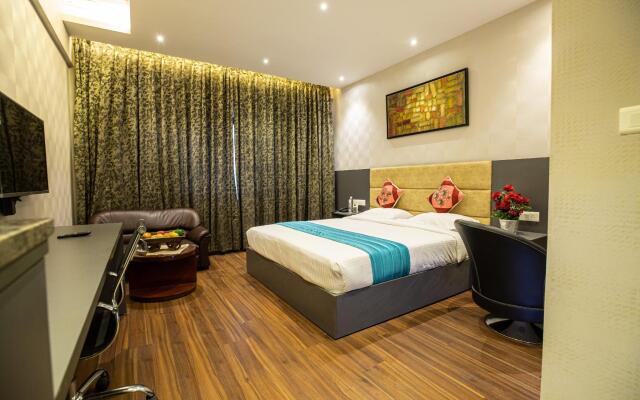 Palette - Grand Seasons (The Business Hotel)