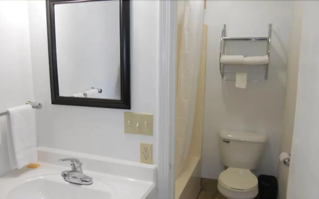 Knights Inn Harrisonville
