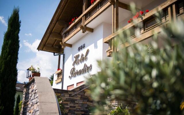 Hotel Paradies