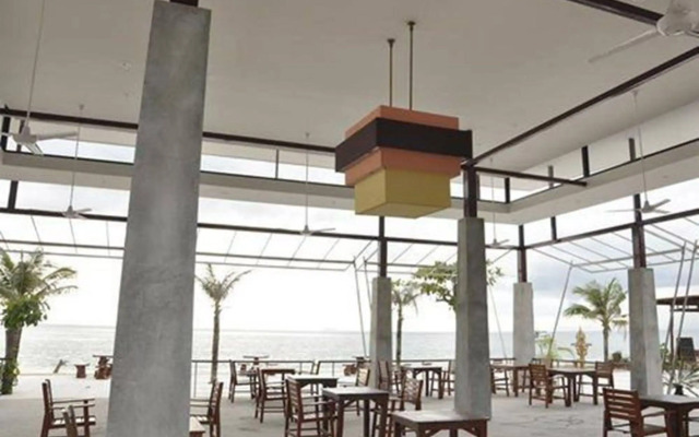 Nakara Long Beach Resort