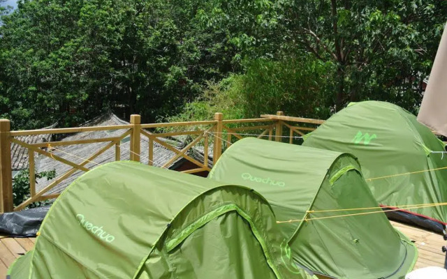 E-Outfitting Moon Hostel