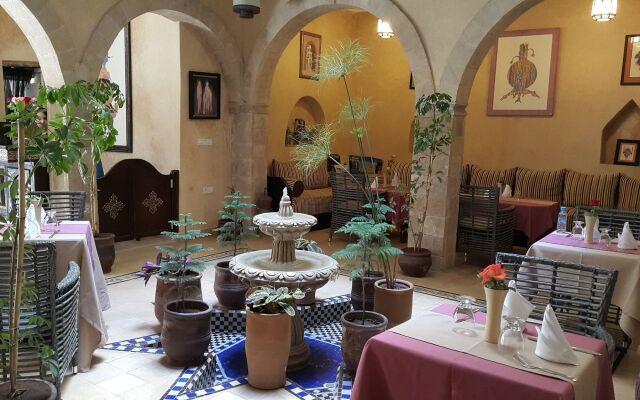 Hotel Riad Benatar